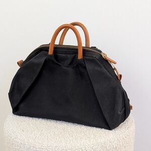 Hoi Bo Crossbody Bag